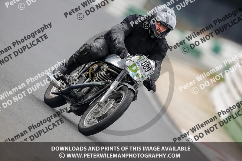 Vintage motorcycle club;eventdigitalimages;mallory park;mallory park trackday photographs;no limits trackdays;peter wileman photography;trackday digital images;trackday photos;vmcc festival 1000 bikes photographs